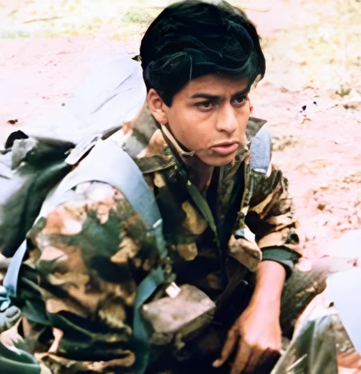 Shah Rukh Khan (Fauji): Shah Rukh Khan's evolution from a TV actor in the show Fauji to becoming one of Bollywood's biggest stars is a legendary tale. 